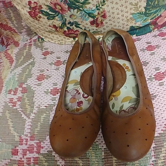 BORN BALLERINAS - Picture 2 of 6